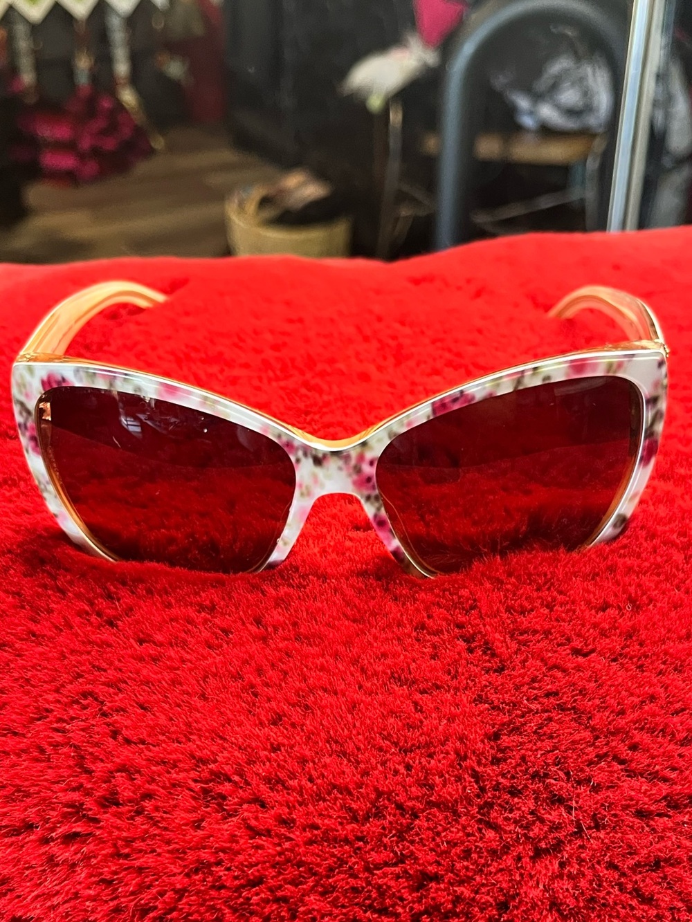 Dolce & Gabbana White Tortoiseshell Cat-Eye Sunglasses with Brown Lenses